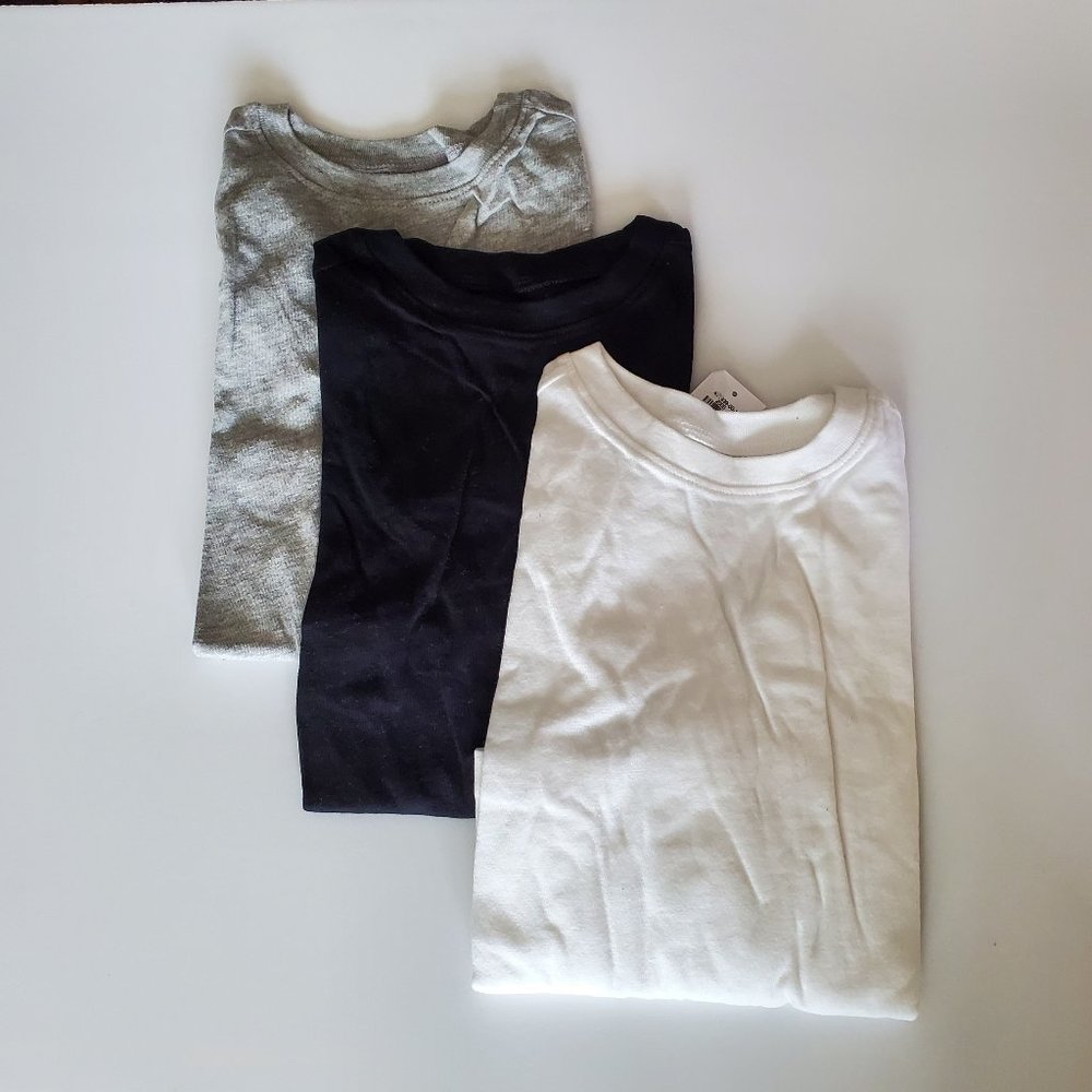 NEW Old Navy‎ Boys Girls Solid Long Sleeve T Shirts 3 Pack. Size 2T. NWT.